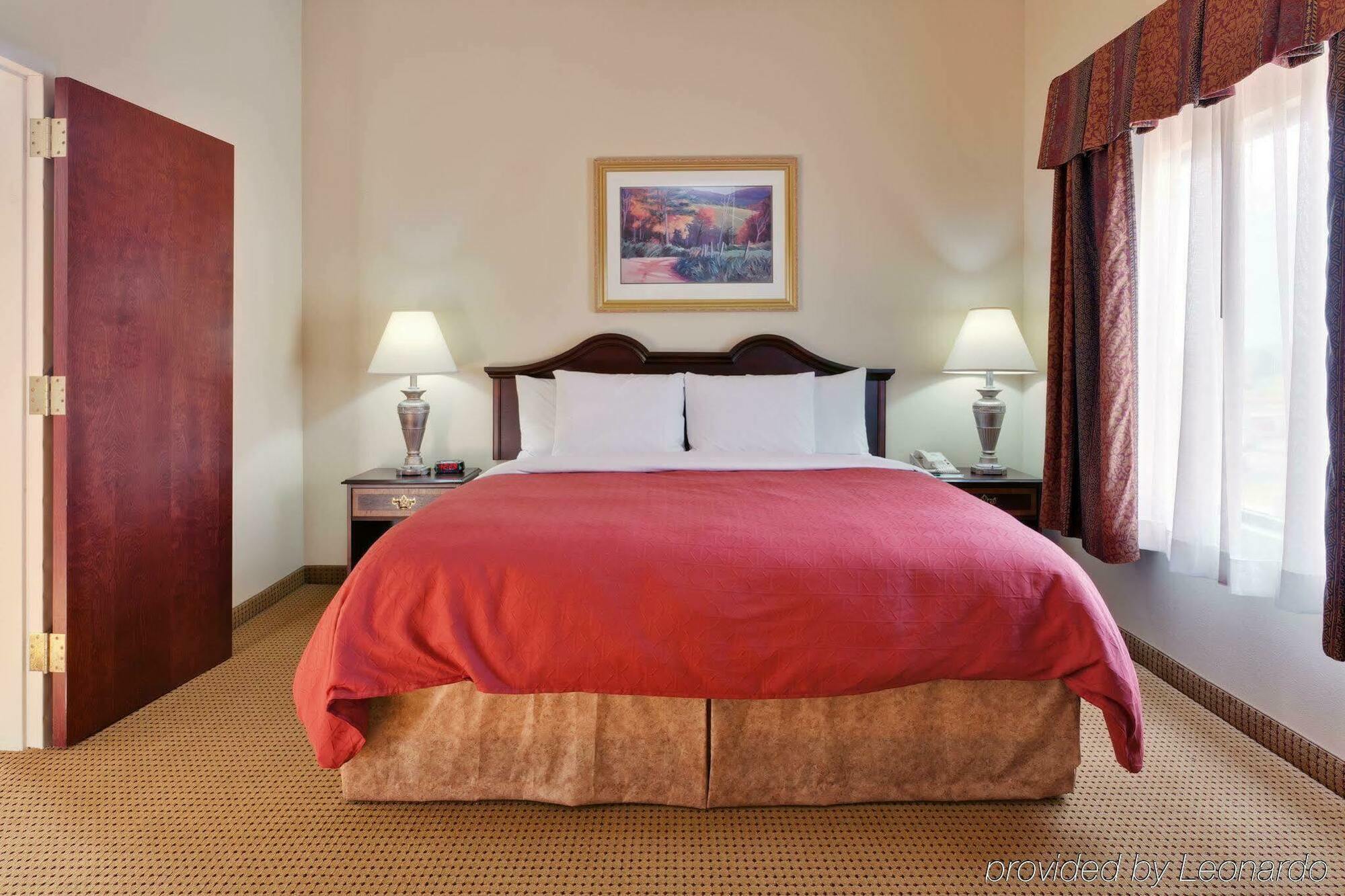 La Quinta By Wyndham Loudon Hotel Екстериор снимка